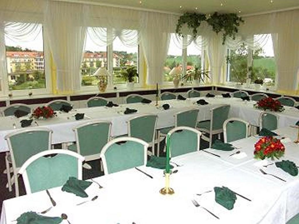 Waldhotel & Restaurant Bergschlosschen Hetzdorf Exterior photo